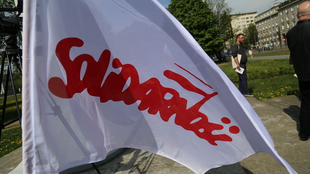 Kilkunastu szeregowych związkowców zapowiada, że odejdzie z "Solidarności".