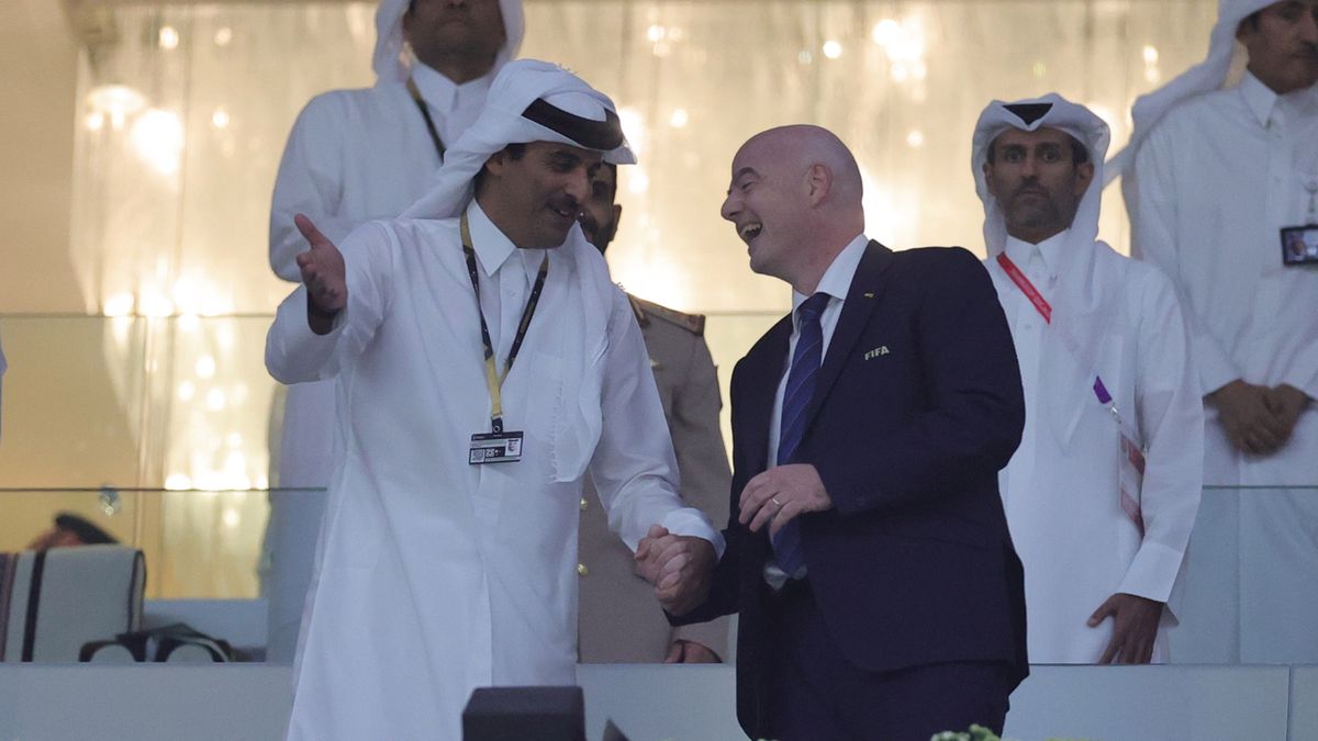 Gianni Infantino (z prawej)