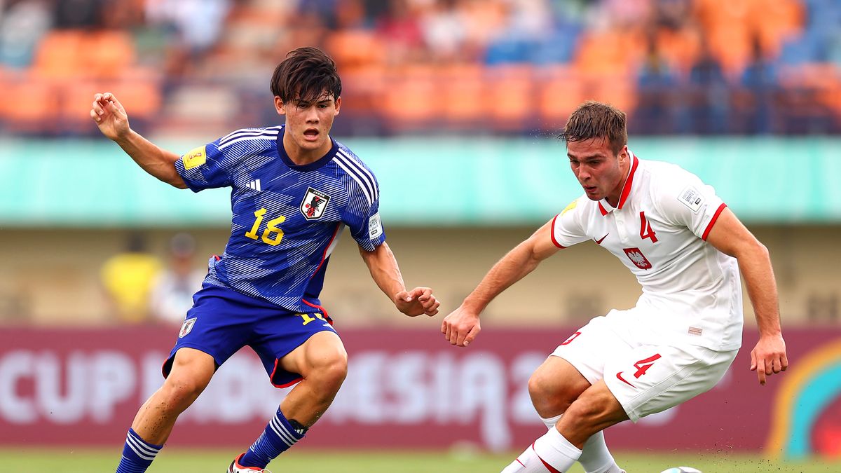 Getty Images / Pakawich Damrongkiattisak - FIFA / Na zdjęciu: Igor Orlikowski (z prawej)