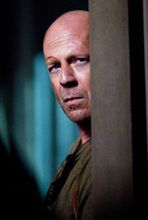 Bruce Willis, Edward Norton i inni szukają młodych uciekinierów