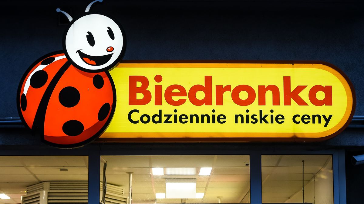 Biedronka kusi promocjami 