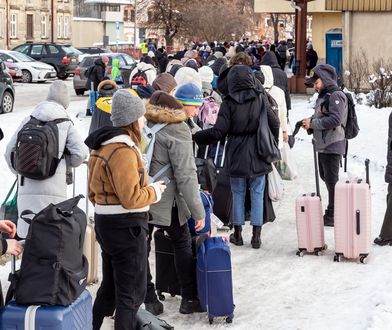 З 1 квітня 2023 року біженці з України можуть подаватися на карту побиту. Є умови