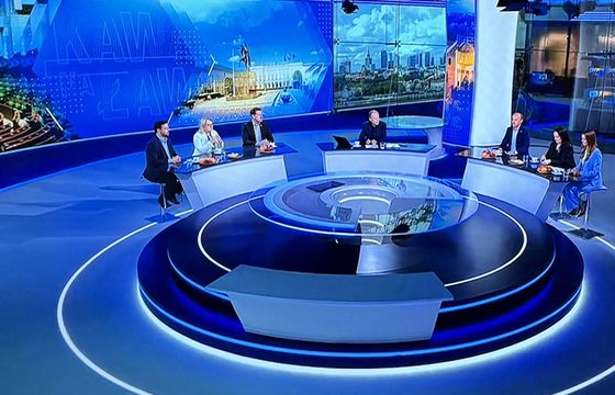 „Kawa na ławę” i „Loża prasowa” z nowego studia TVN24