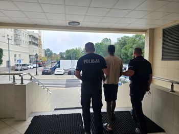 Piaseczno: Pijany obywatel Nigerii bez prawa jazdy doprowadził do kolizji. Czeka go deportacja