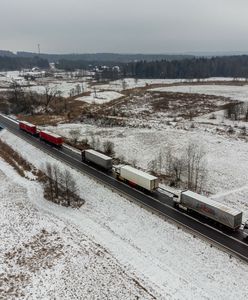 Tiry muszą stać niemal 70 godzin! Kolejka na granicy polsko-białoruskiej ciągnie się dziesiątki kilometrów