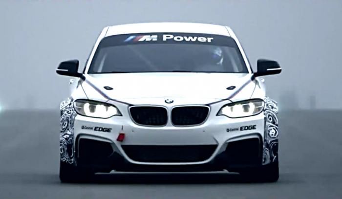 BMW M235i Racing