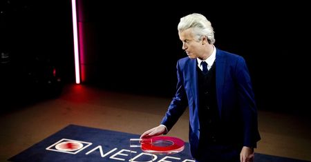 Na tego człowieka patrzy dziś cały świat. Kim jest Geert Wilders?