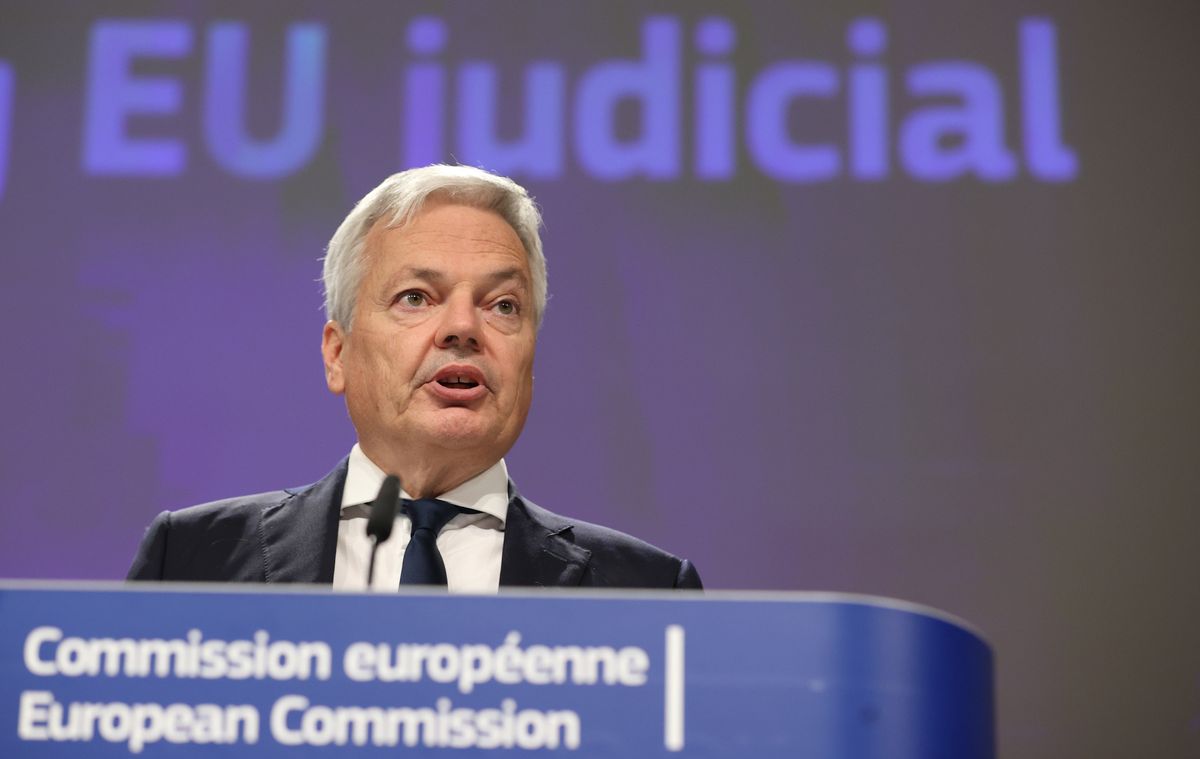 Dider Reynders, szef wymiaru sprawiedliwości Unii Europejskiej krytykuje Polskę i Węgry za niedemokratyczne działania 