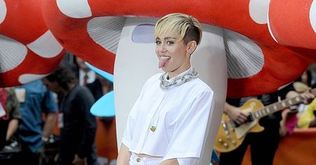 Miley: "Po 40-tce przestajesz uprawiać seks!"