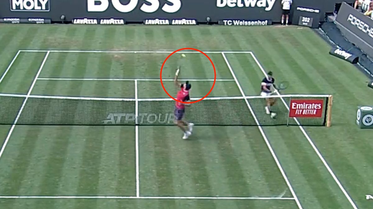 Zdjęcie okładkowe artykułu: Twitter / Tennis TV / Na zdjęciu: zagranie Huberta Hurkacza