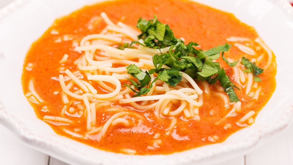 Jak przyprawić zupę pomidorową?