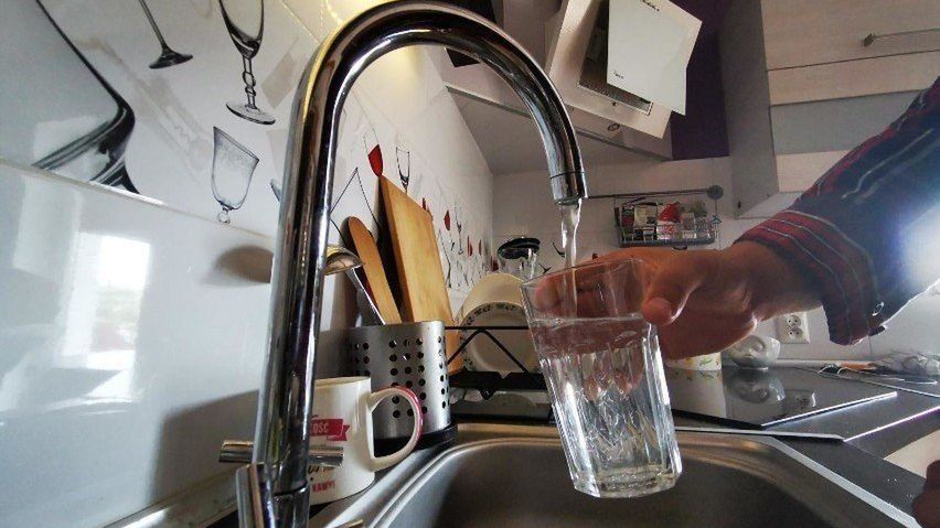 Ciśnienie wody w kranach w gminie Wierzchosławice spadło, bo jej pobór w weekend był o ponad połowę większy niż zazwyczaj