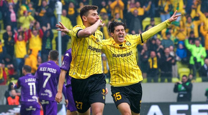 Piłka nożna: PKO BP Ekstraklasa - mecz: Wisła Kraków - Wisła Płock