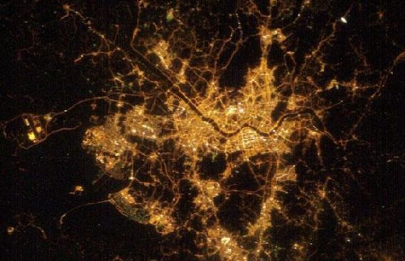 20 miast widzianych nocą z kosmosu 19