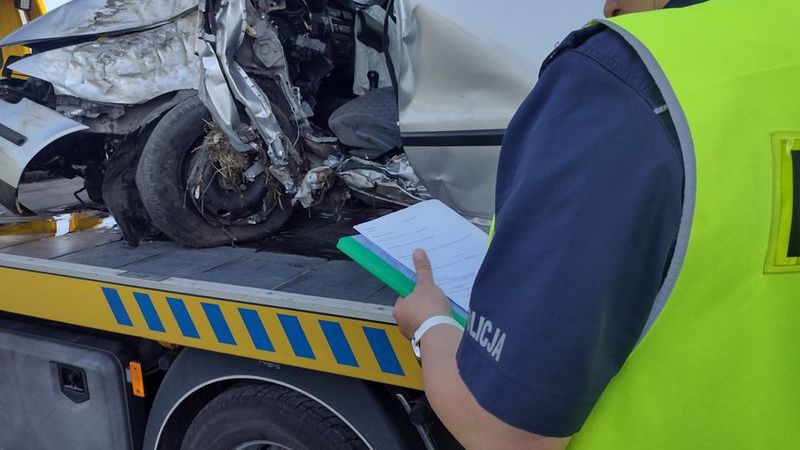 Auto zostało doszczętnie zniszczone