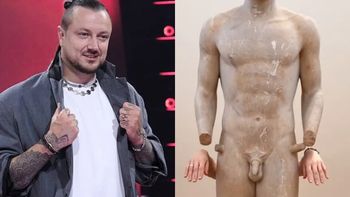 Baron pokazał KOBIECE DŁONIE na fotce z wakacji i ODPOWIADA fance, która dopytuje: "A co to za pani macha dłońmi zza rzeźby?"