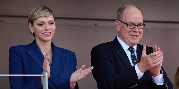 Dzieci księcia Alberta i księżnej Charlene przystąpiły do komunii. Pochwalili się zdjęciami: "Przyjęli sakrament z wiarą i czcią"
