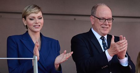 Dzieci księcia Alberta i księżnej Charlene przystąpiły do komunii. Pochwalili się zdjęciami: "Przyjęli sakrament z wiarą i czcią"