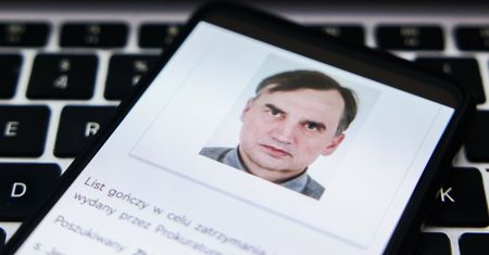 Emocjonujące scenariusze przed nami. Polskę rozgrzała sprawa Ziobry [OPINIA]