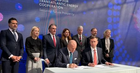 ORLEN dostarczy Ukrainie gaz z USA. Podpisano porozumienie na dostawy w 2026 roku