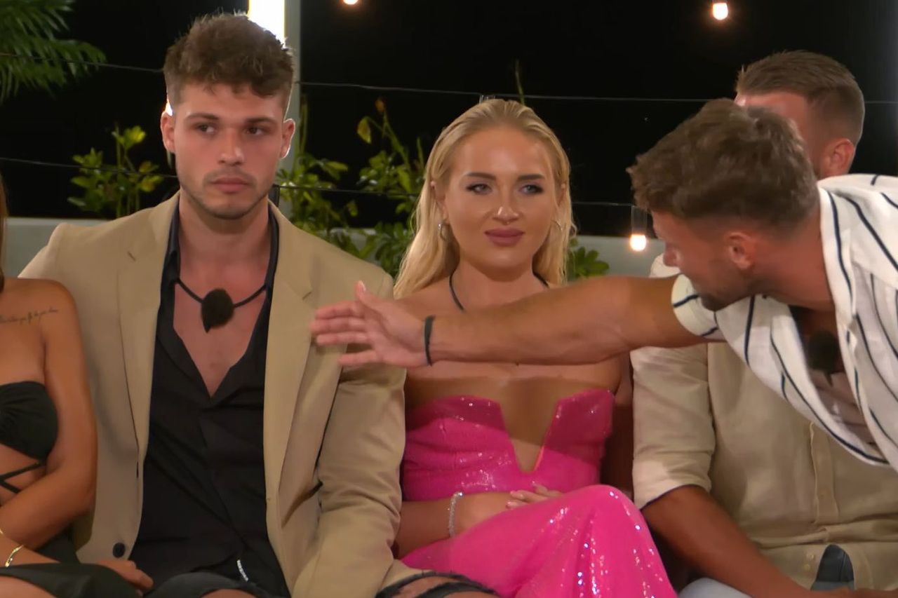 "Love Island". Awantura i ostra kłótnia. "Kolega napięty jak plandeka na żuku"