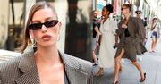 Hailey Bieber eksponuje GŁĘBOKI DEKOLT, krocząc po Manhattanie w oversize'owej marynarce. Ikona stylu? (ZDJĘCIA)