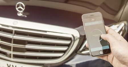 Mercedes Me: sprawdziliśmy aplikację do zdalnego parkowania auta