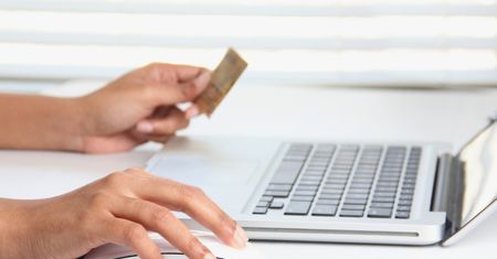 Tradycyjna e-bankowość drożeje. Polskie banki zarobią na bezpieczeństwie klientów?