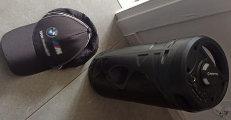 Napadli na 18-latka, bo spodobał im się głośnik