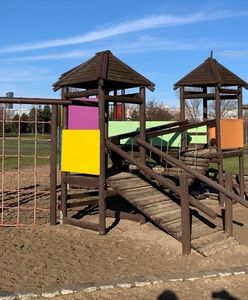 Pokłóciła się z kolegami i wezwała tatę. Dwóch nastolatków w szpitalu