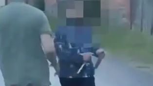 Groził śmiercią z nożami w rękach. Agresywny kubańczyk zatrzymany przez policję w Choszcznie [WIDEO]