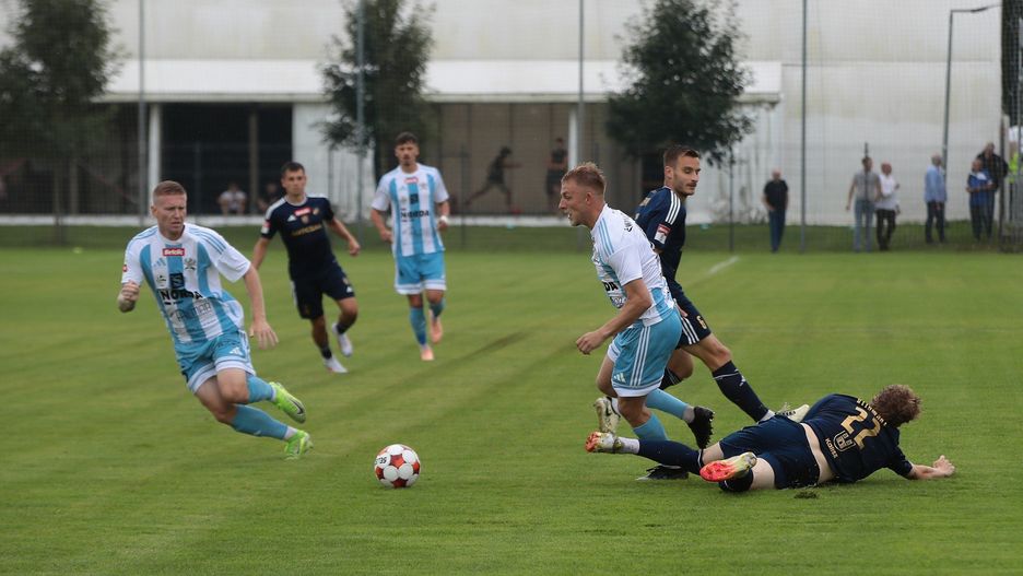 Świt Szczecin pierwszy domowy mecz w sezonie przegrał aż 0:3.