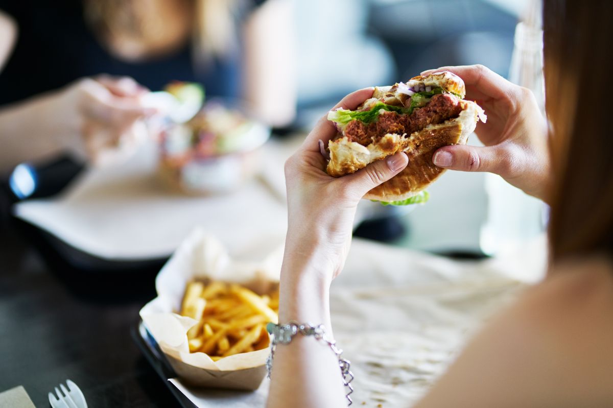 Fast foods can contribute to the development of cancer.