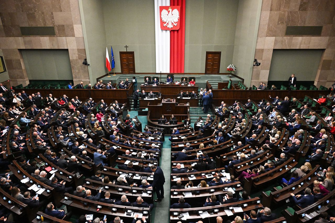 Która partia jest "drugim wyborem" Polaków? Sondaż