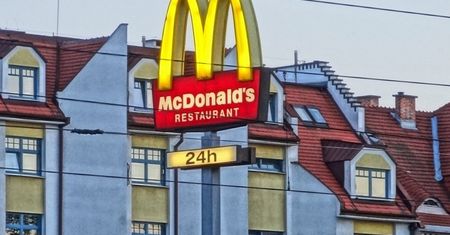 McDonald's zatrudnił 15-latka. Doszło do dramatu