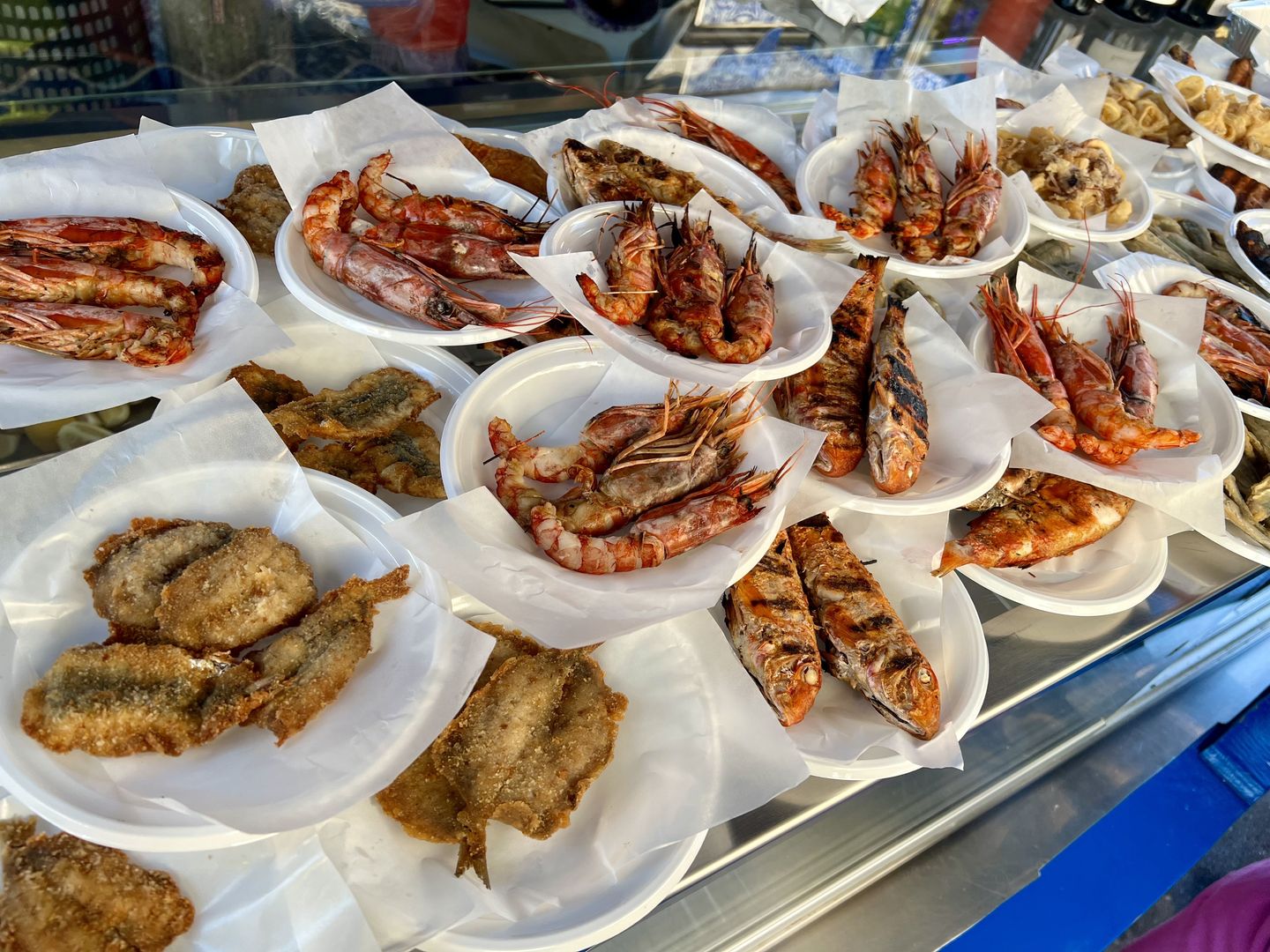 Na najsłynniejszym targu owoców morza Mercato della Pescheria