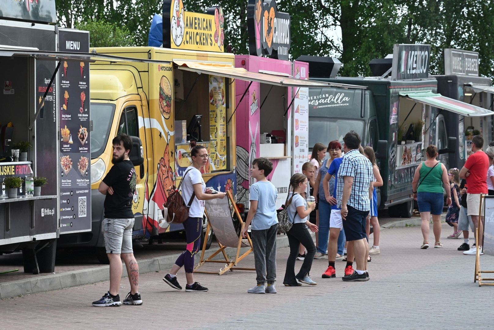 Atrakcje przed Centrum Kultury w Jędrzejowie przyciągnęły tłumy mieszkańców.