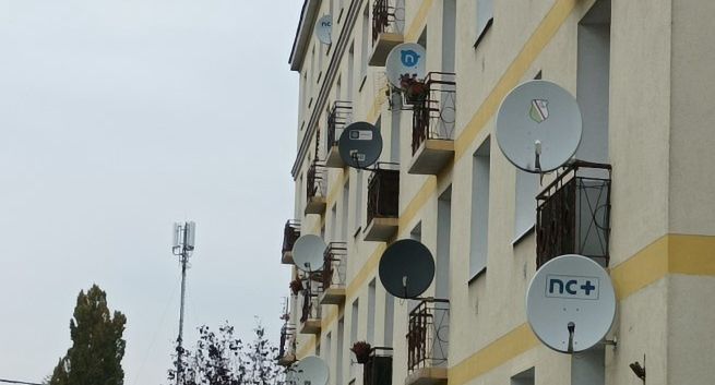 Przychody europejskich sieci kablowych i platform cyfrowych spadną o 5 mld dol.