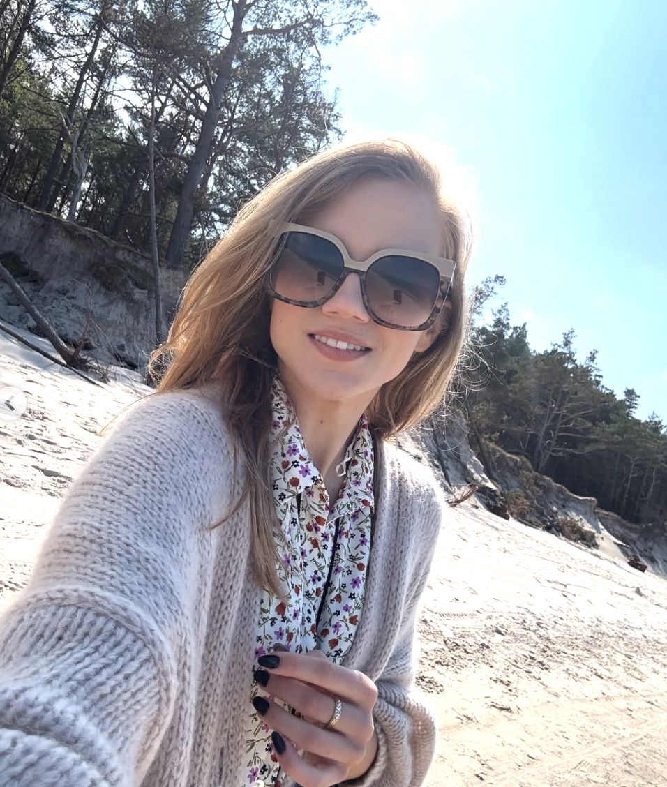 Agnieszka Kaczorowska na plaży