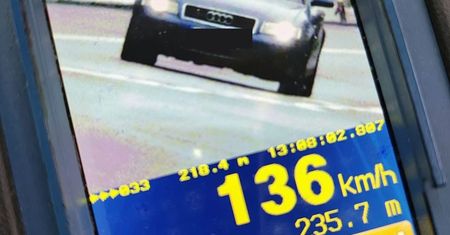 Spieszył się na spotkanie, pędził 136 km/h. Dwa wysokie mandaty od bialskiej drogówki