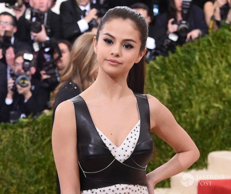 Selena Gomez - MET Gala 2016