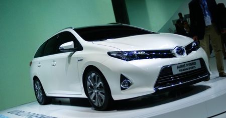 Nowa Toyota Auris - produkcja rusza, znamy cenę podstawową