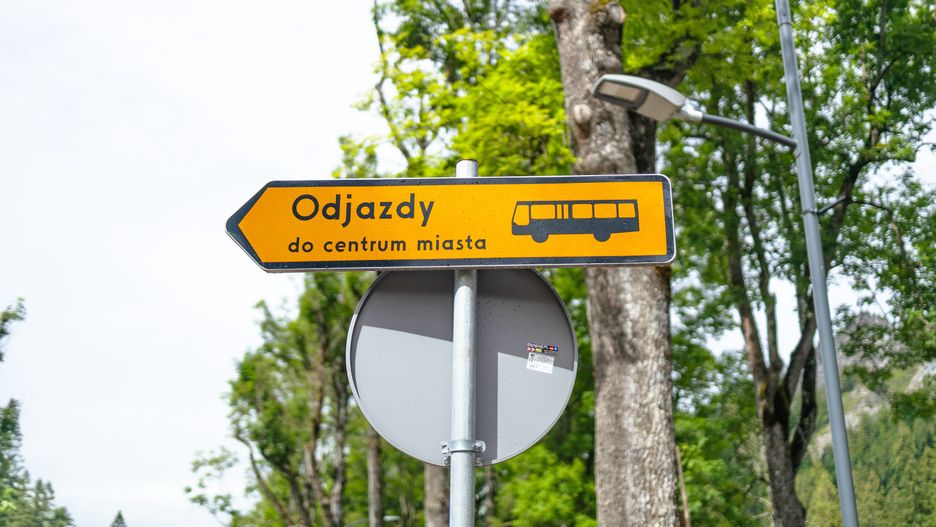 Pijani turyści zakłócają porządek w komunikacji publicznej 