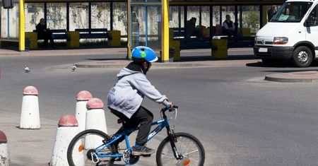 Planowany obowiązek stosowania kasków rowerowych bezpodstawny? Na razie tak
