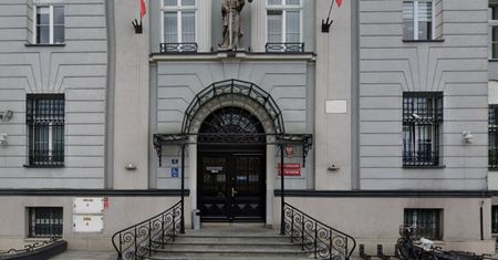 Przemyt i handel narkotykami w więzieniu. Osiem osób przed sądem