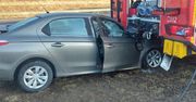 Karambol na S7. Jedno z aut wbiło się w tył wozu strażackiego