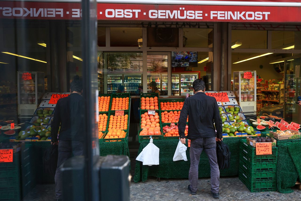 Retail sales slump in Germany as inflation rises
