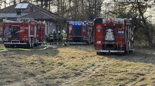 Many: 12 zastępów straży pożarnej gasiło pożar domu