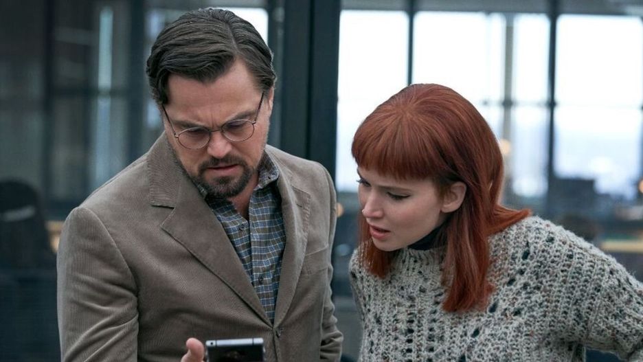 Leonardo DiCaprio i Jennifer Lawrence w filmie "Nie patzr w górę"