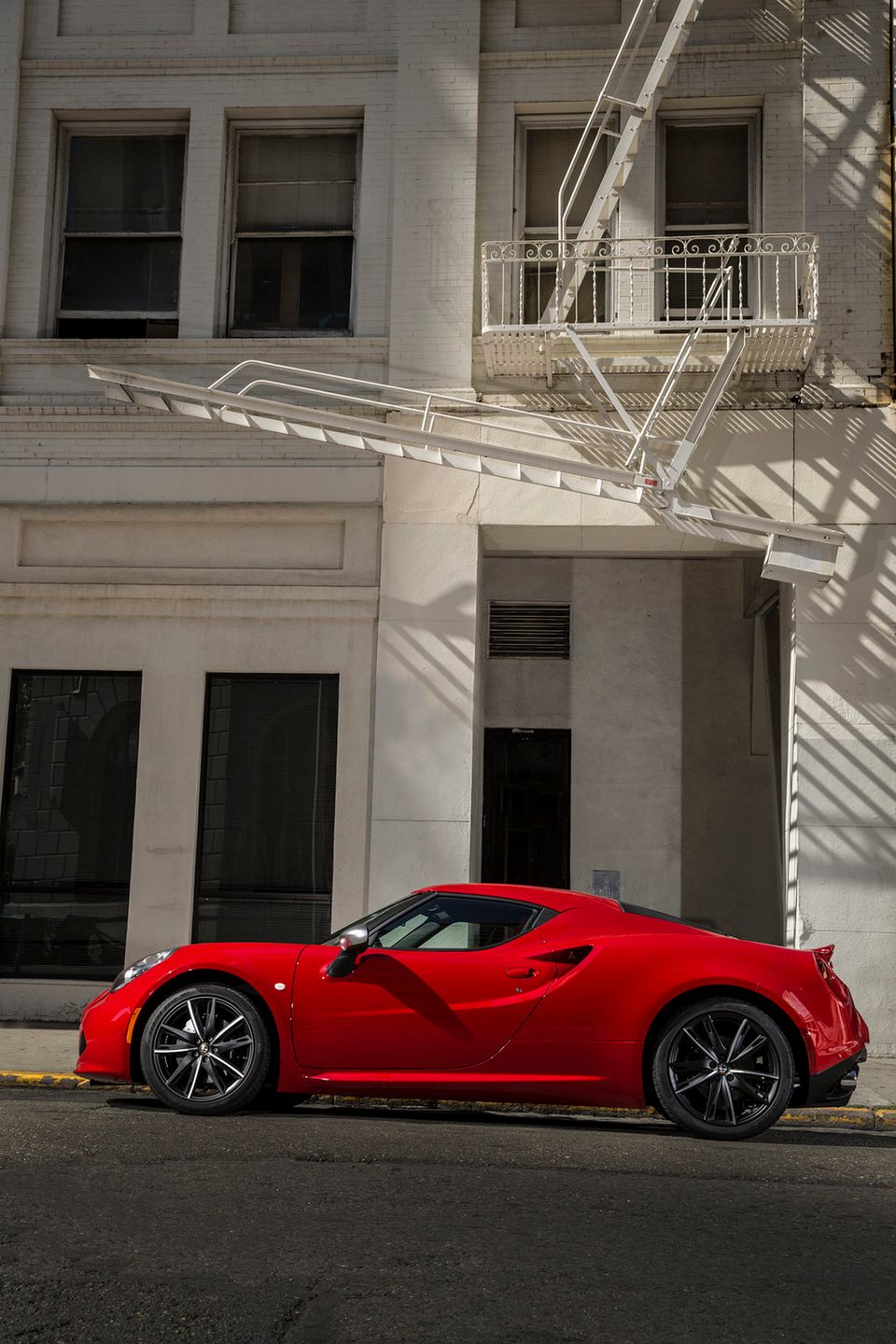 Alfa Romeo 4C w wersji na rynek amerykański w obszernej galerii zdjęć 142